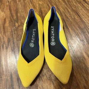 Rothy’s pointed Shoes
